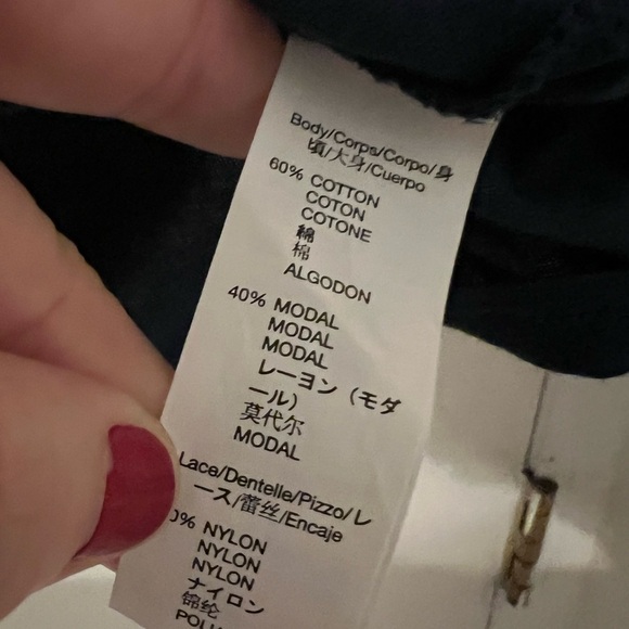 GAP lace top size L. Never been worn (F138) - Picture 3 of 10